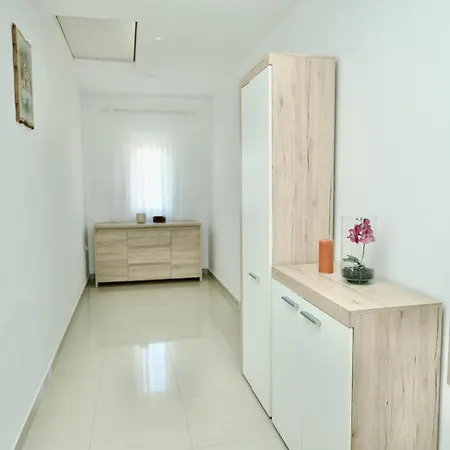 Apartment Lana Bristivica Exterior photo