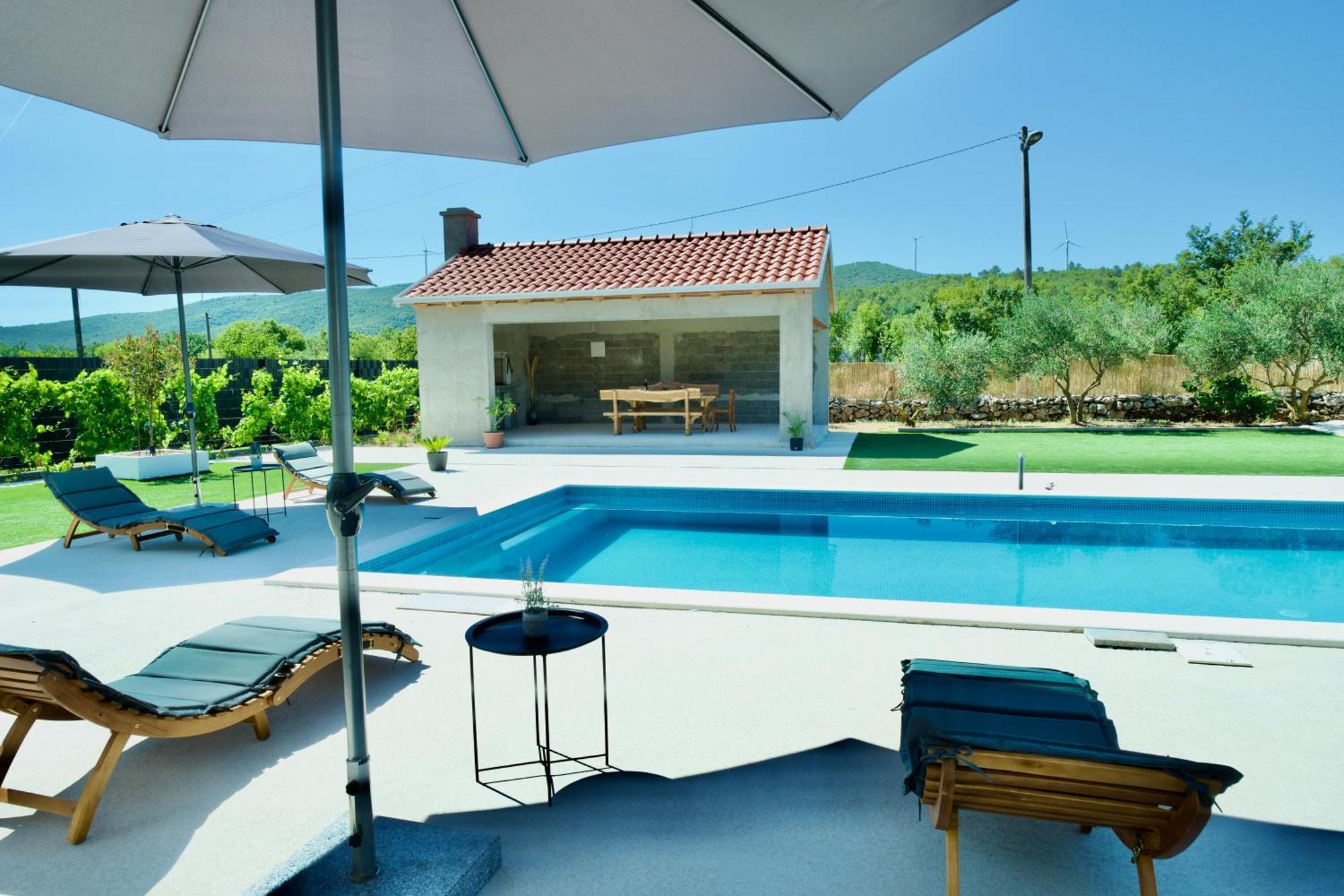 Lana Apartment Bristivica